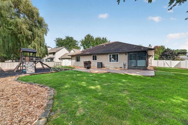 408 Pinehurst Drive, Waunakee, WI 53597