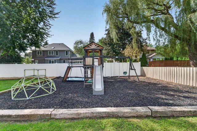 408 Pinehurst Drive, Waunakee, WI 53597