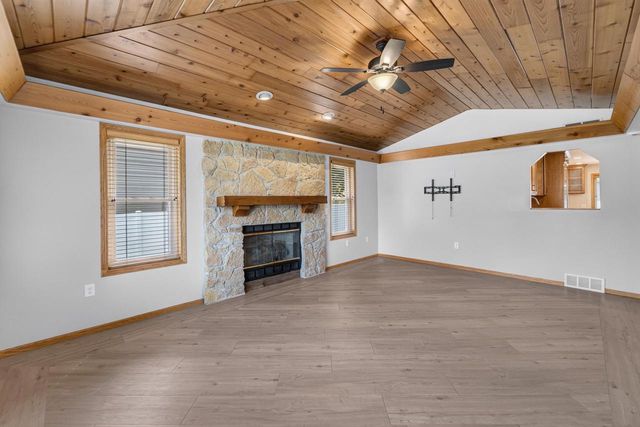408 Pinehurst Drive, Waunakee, WI 53597