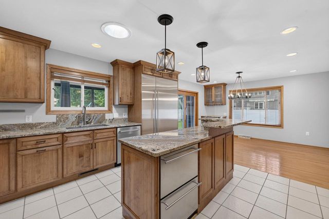 408 Pinehurst Drive, Waunakee, WI 53597