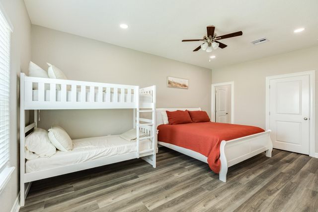 523 Thunder Road, Surfside Beach, TX 77541