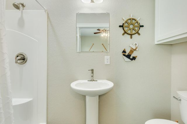 523 Thunder Road, Surfside Beach, TX 77541