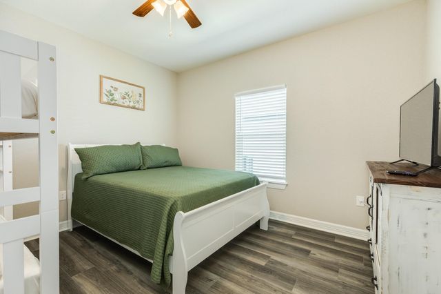 523 Thunder Road, Surfside Beach, TX 77541