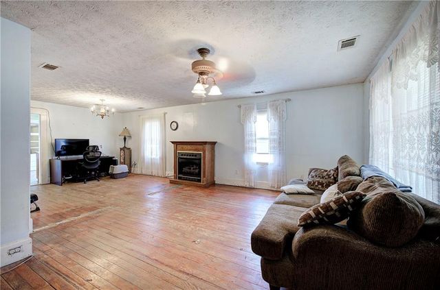 798 Mount Pleasant Road, Rydal, GA 30171