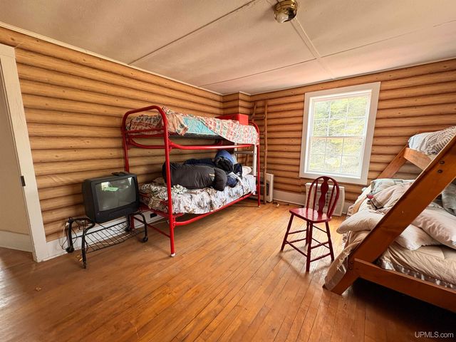 13839 Wells 21.2 Street, Nahma, MI 49864