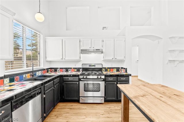 7749 Kasmere Falls Drive, Las Vegas, NV 89149