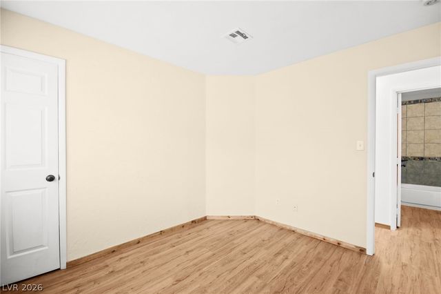 7749 Kasmere Falls Drive, Las Vegas, NV 89149