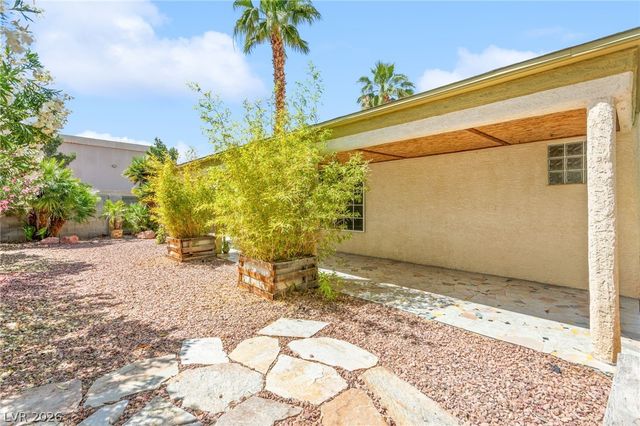 7749 Kasmere Falls Drive, Las Vegas, NV 89149