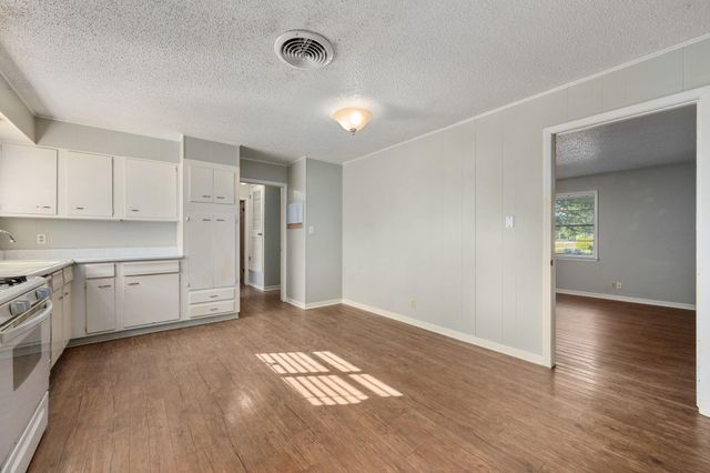 1615 Park LN, Georgetown, TX 78628