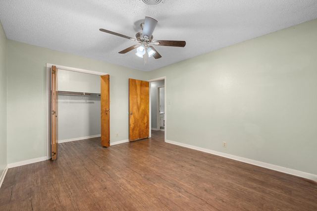 1615 Park LN, Georgetown, TX 78628