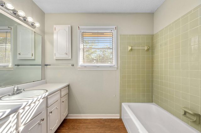 1615 Park LN, Georgetown, TX 78628