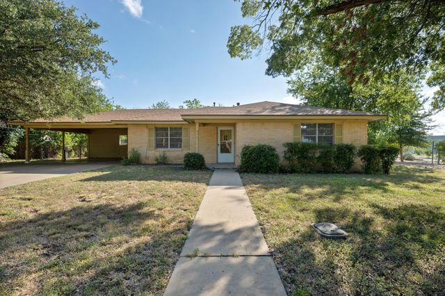 1615 Park LN, Georgetown, TX 78628