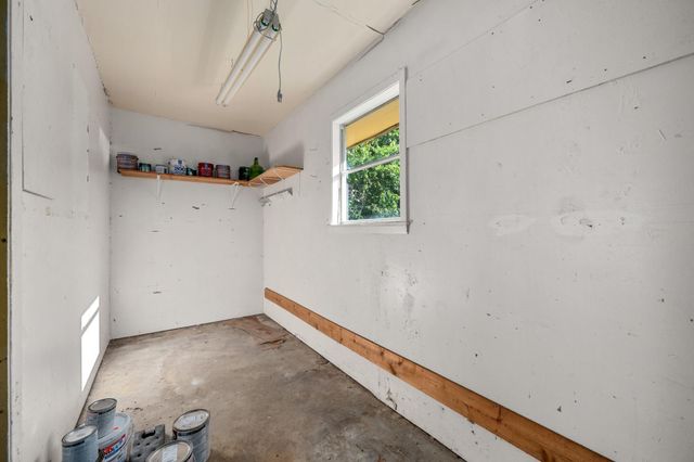 1615 Park LN, Georgetown, TX 78628