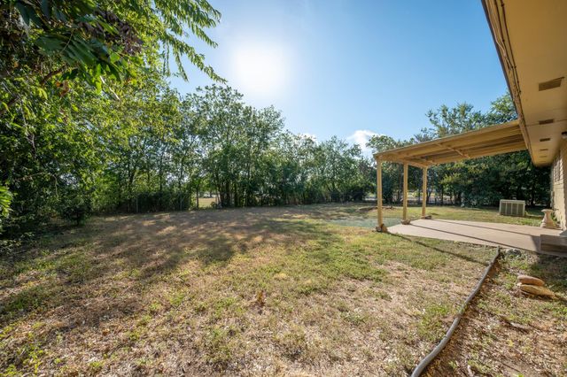 1615 Park LN, Georgetown, TX 78628