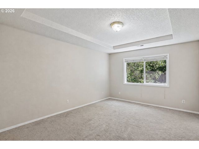 6476 Nw SHELSAM Ter, Portland, OR 97229