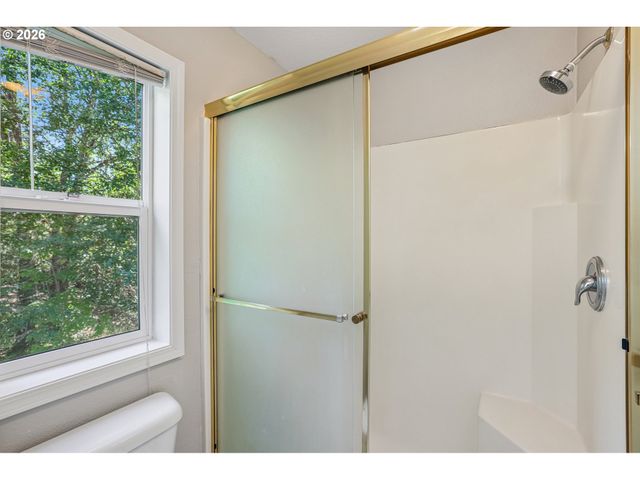 6476 Nw SHELSAM Ter, Portland, OR 97229