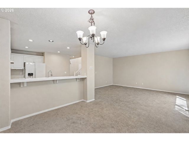 6476 Nw SHELSAM Ter, Portland, OR 97229