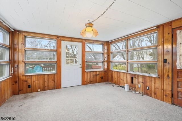 25 Hillside Ter, Livingston Twp., NJ 07039