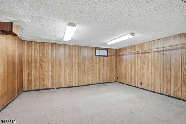 25 Hillside Ter, Livingston Twp., NJ 07039