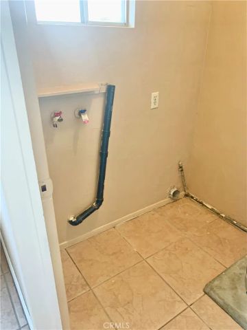550 N Valencia, Covina, CA 91723