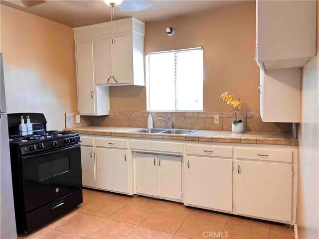 550 N Valencia, Covina, CA 91723