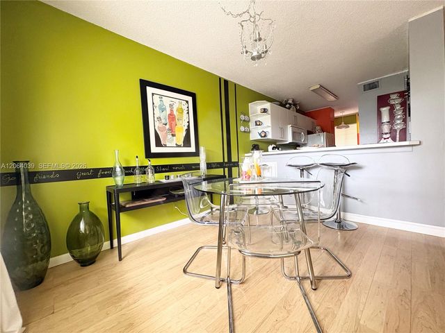 929 Coral Club Dr 929, Coral Springs, FL 33071