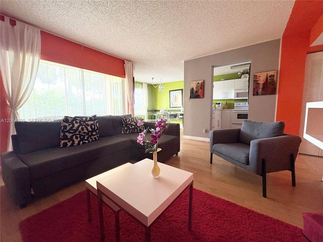 929 Coral Club Dr 929, Coral Springs, FL 33071