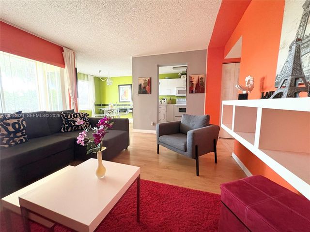 929 Coral Club Dr 929, Coral Springs, FL 33071