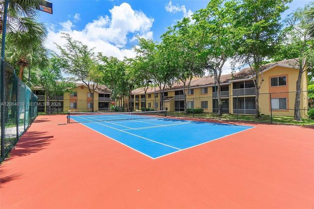 929 Coral Club Dr 929, Coral Springs, FL 33071