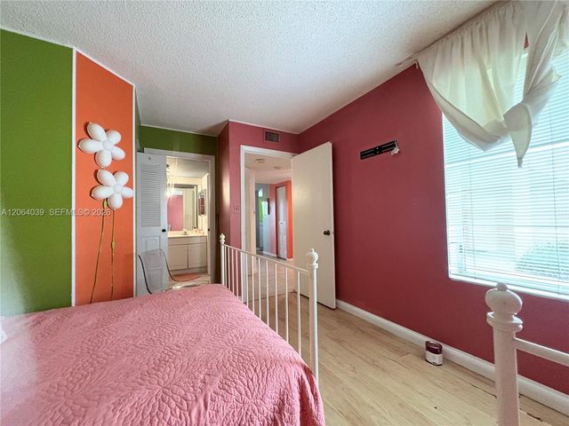 929 Coral Club Dr 929, Coral Springs, FL 33071