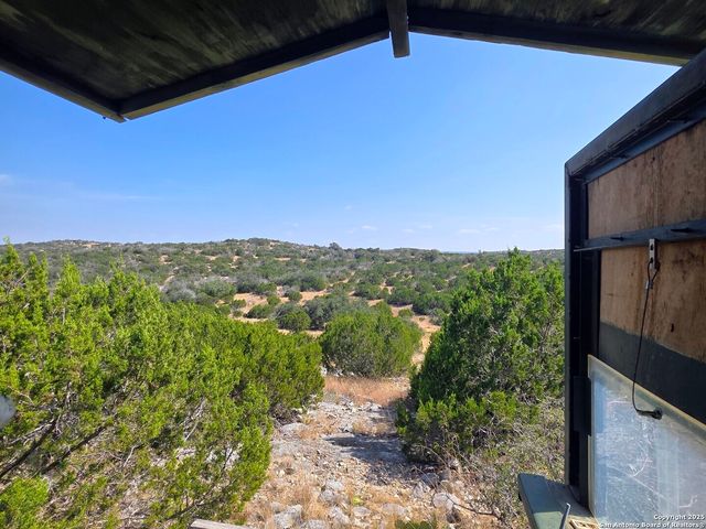 00 Black Waterhole Ranch, Rocksprings, TX 78880