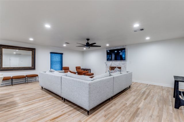 3307 Pine Tree Circle, Farmers Branch, TX 75234