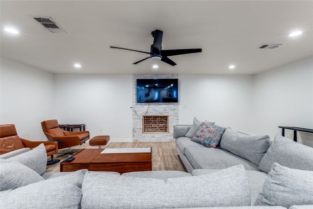 3307 Pine Tree Circle, Farmers Branch, TX 75234