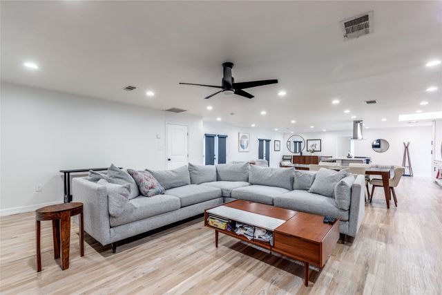 3307 Pine Tree Circle, Farmers Branch, TX 75234