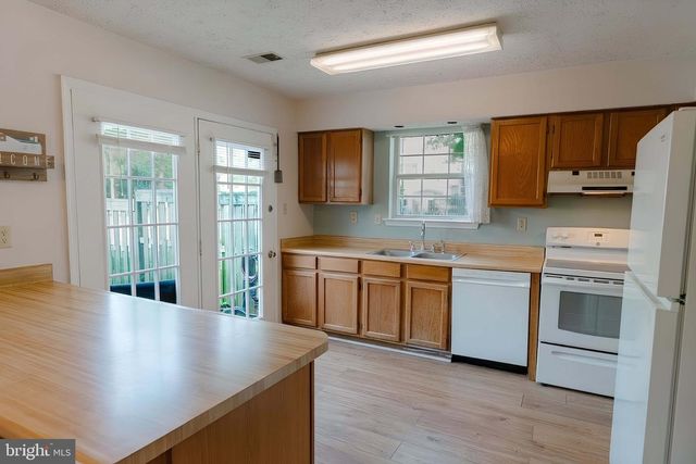 6020 SIRENIA PL, Waldorf, MD 20603