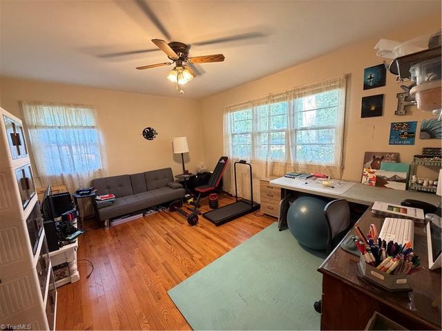 16 Vivian Street, Thomasville, NC 27360