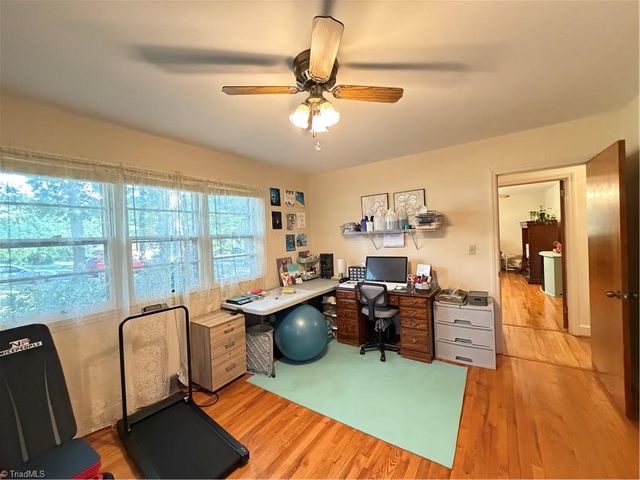 16 Vivian Street, Thomasville, NC 27360