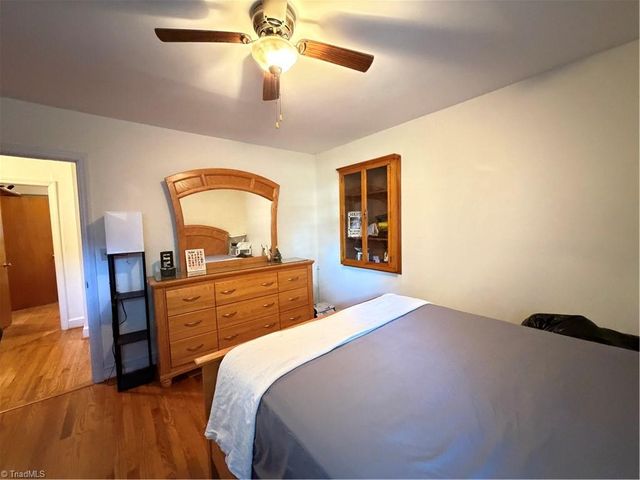 16 Vivian Street, Thomasville, NC 27360