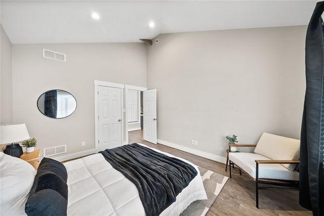 2652 Ivyglen St, Overbrook, PA 15227