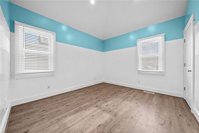 2652 Ivyglen St, Overbrook, PA 15227