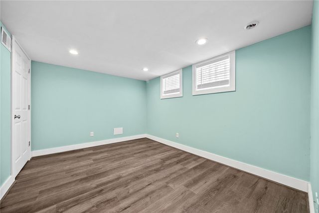 2652 Ivyglen St, Overbrook, PA 15227