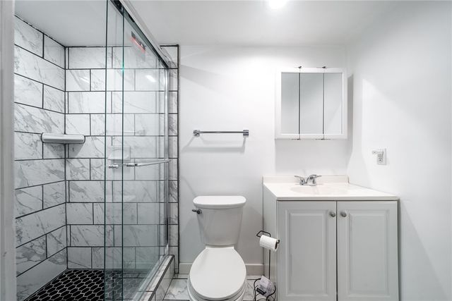 2652 Ivyglen St, Overbrook, PA 15227