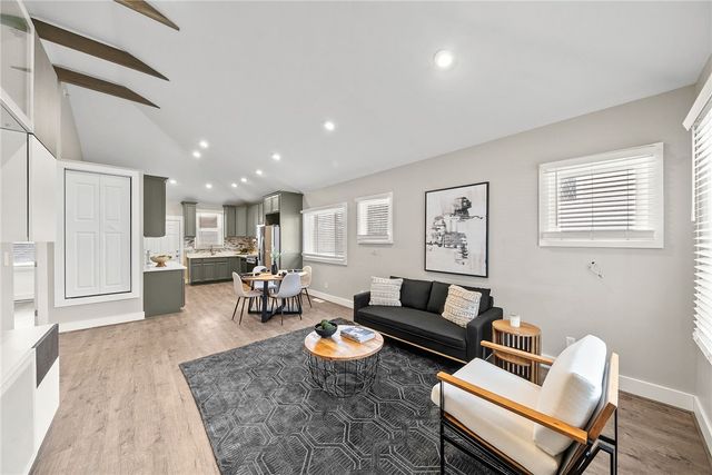 2652 Ivyglen St, Overbrook, PA 15227