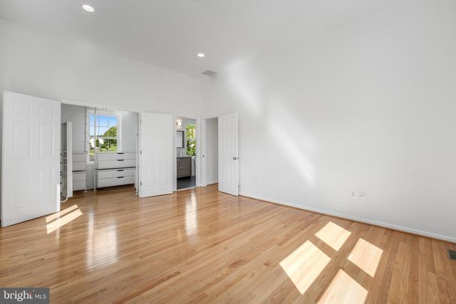 13320 SCIBILIA CT, Fairfax, VA 22033