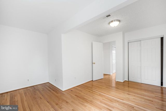 13320 SCIBILIA CT, Fairfax, VA 22033