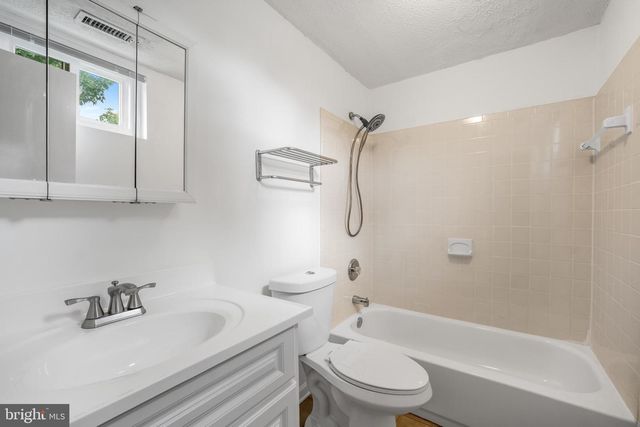 13320 SCIBILIA CT, Fairfax, VA 22033