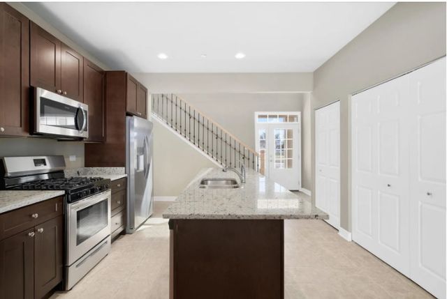 711 Verandah Drive, Hanover Park, IL 60133