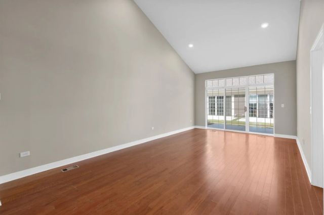 711 Verandah Drive, Hanover Park, IL 60133