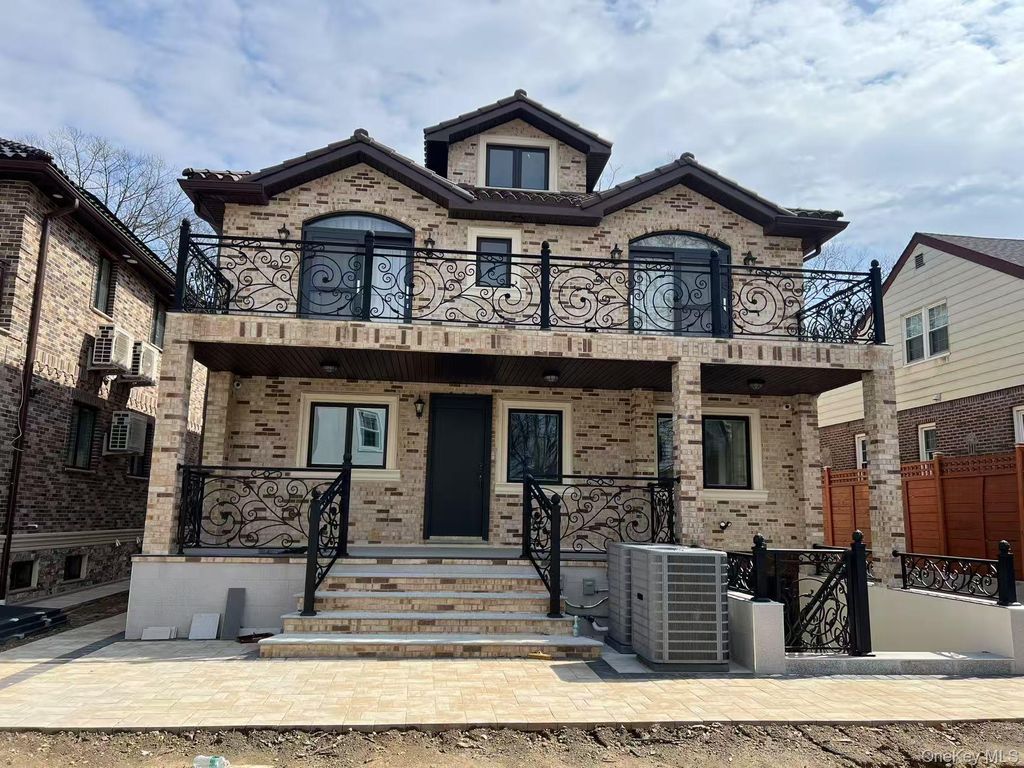 157-51 Rose Avenue, Flushing, NY 11355