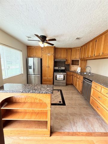 10319 Dunvegan Way, Houston, TX 77013